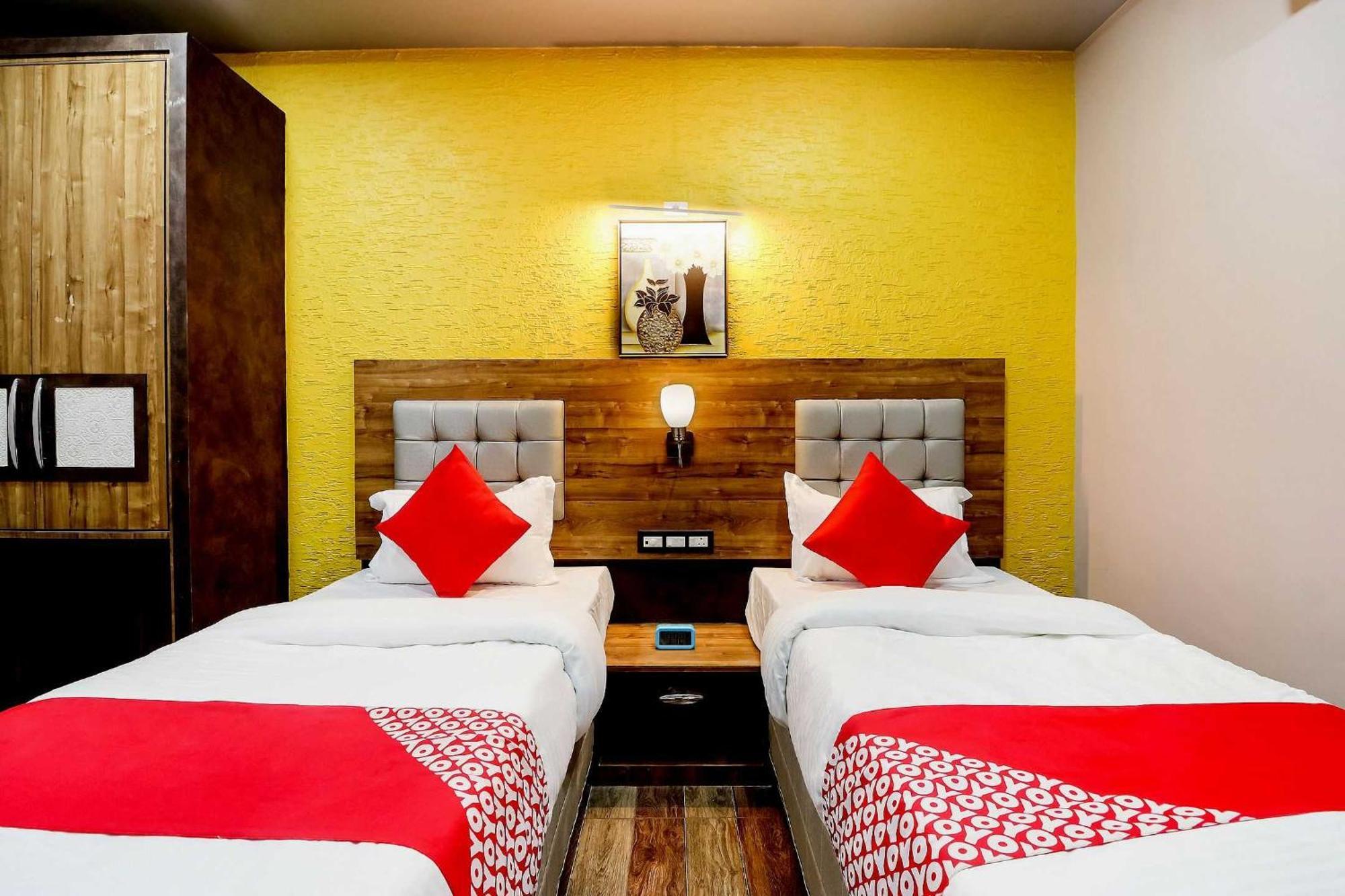 Super Hotel O Padma Manor Brahmapur 외부 사진