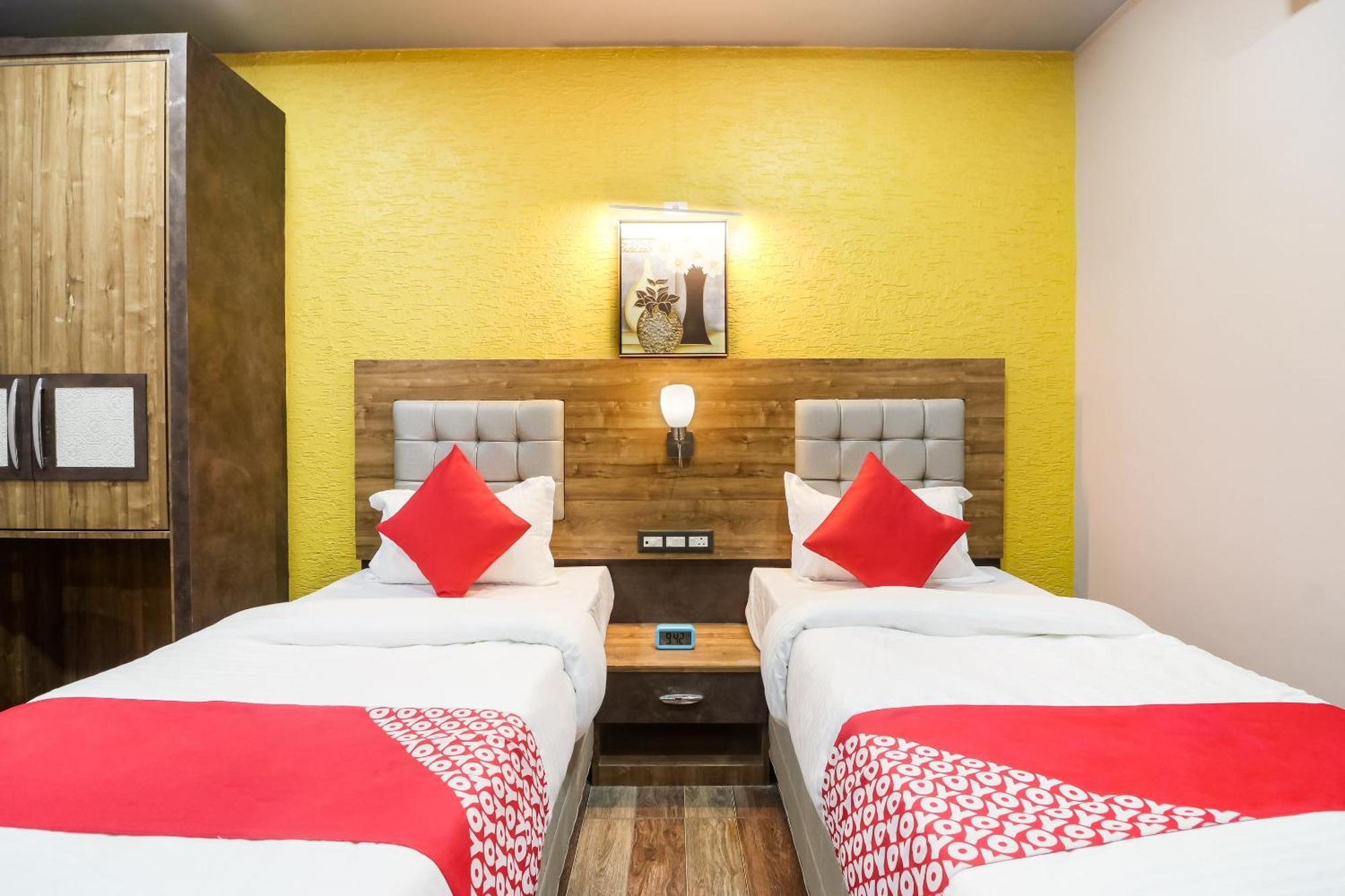 Super Hotel O Padma Manor Brahmapur 외부 사진
